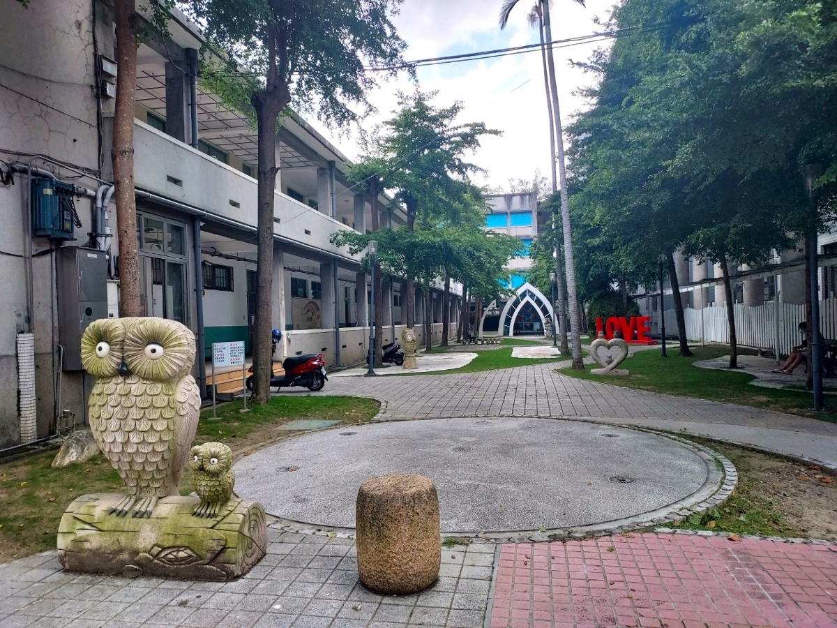 教堂前總覽